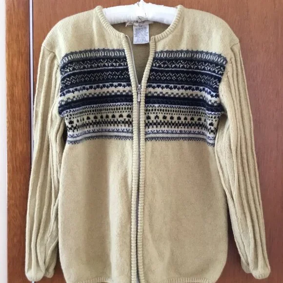 Sweater - Picture 1 of 2